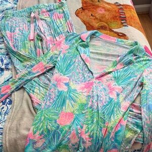 Lilly Pulitzer Pajama set Swizzle In